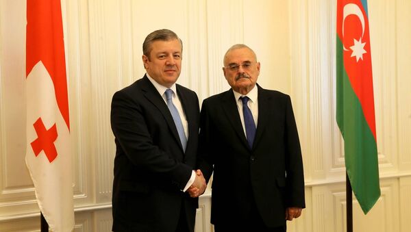 Премьер-министр Грузии Георгий Квирикашвили со своим азербайджанским коллегой Артуром Раси-заде - Sputnik Грузия