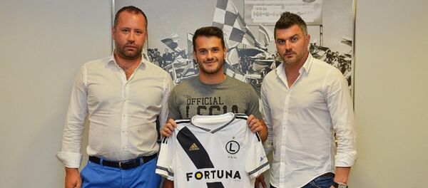 Игрок сборной Грузии по футболу Казаишвили перешел в Легию - Sputnik Грузия