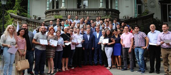 გიორგი კვირიკაშვილი და სტარტაპის პროგრამის გამარჯვებულები - Sputnik საქართველო