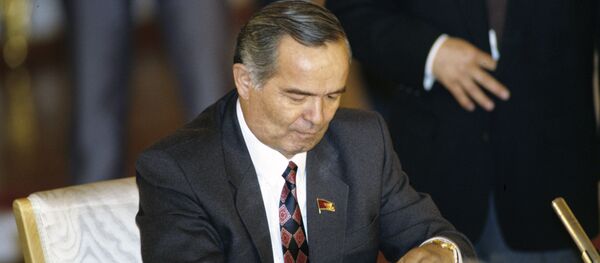 И.Каримов во время подписания Договора об экономическом союзе И.Каримов во время подписания Договора об экономическом союзе - Sputnik Грузия