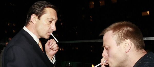 Писатель Дмитрий Косырев и спецкорр радио Голос России Дмитрий Горностаев (слева направо) - Sputnik Грузия