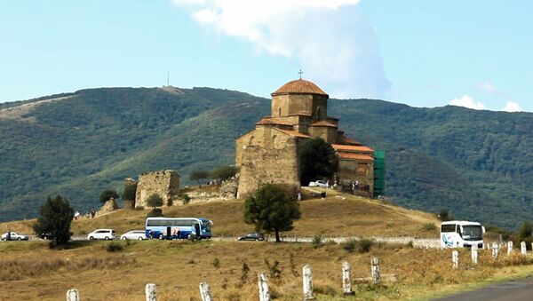 Реставраторы спасают храм Джвари VII века - Sputnik Грузия