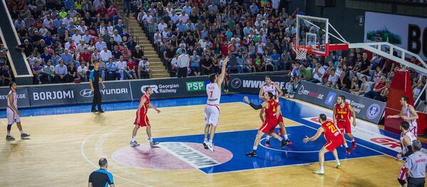 Отборочный матч чемпионата Европы 2017 по баскетболу между сборными Грузии и Черногории - Sputnik Грузия
