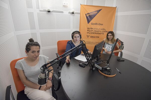 Асмик Григорян и Ани Меджлумян в гостях у радио Sputnik Армения - Sputnik Грузия