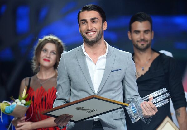 Певец Гиорги Надибаидзе (Грузия), занявший третье место на Международном конкурсе молодых исполнителей популярной музыки Новая Волна 2016 в Сочи. Певец Гиорги Надибаидзе (Грузия), занявший третье место на Международном конкурсе молодых исполнителей популярной музыки Новая Волна 2016 в Сочи. - Sputnik Грузия