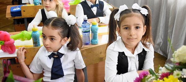 პირველკლასელები პირველკლასელები - Sputnik საქართველო