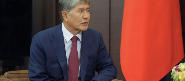 Президент Киргизии Алмазбек Атамбаев - Sputnik Грузия