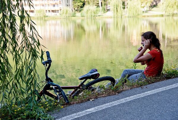 Как артист попал на карантин в пятизвездочный отель на озере в Кахети - Sputnik Грузия