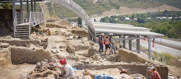 Археологические раскопки на горе Граклиани - Sputnik Грузия