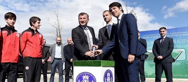 Церемония закладки капсулы, приуроченная к началу строительства семи футбольных и регбийных полей в Тбилиси - Sputnik Грузия