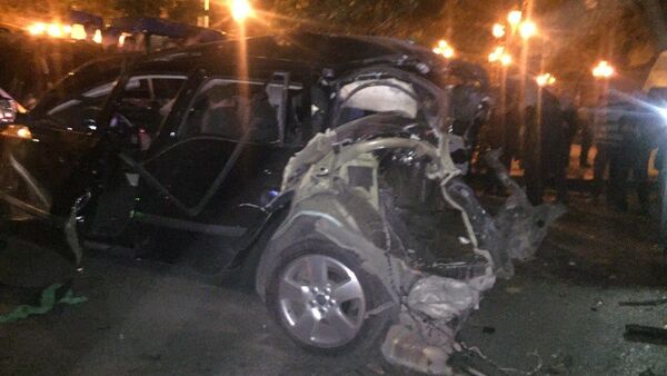 Автомобиль депутата Гиви Таргамадзе, пострадавший от взрыва - Sputnik Грузия