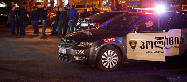 Криминалисты и сотрудники чрезвычайных служб работают на месте взрыва в столице Грузии - Sputnik Грузия