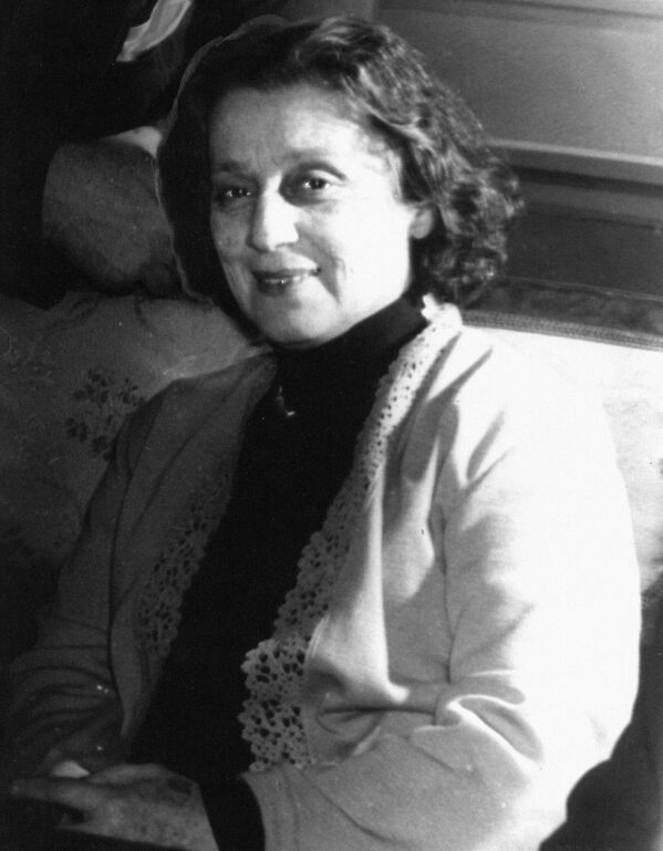 Советская и грузинская актриса театра и кино Верико Анджапаридзе. Фото из коллекции Нино Мелия - Sputnik Грузия