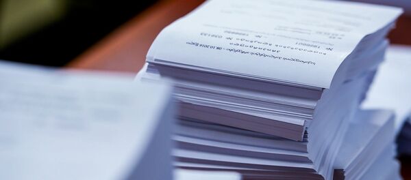 Выборы в Грузии: избирательные бюллетени сходят с конвейера - Sputnik Грузия