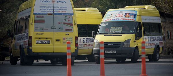 Остановка общественного транспорта - Sputnik Грузия