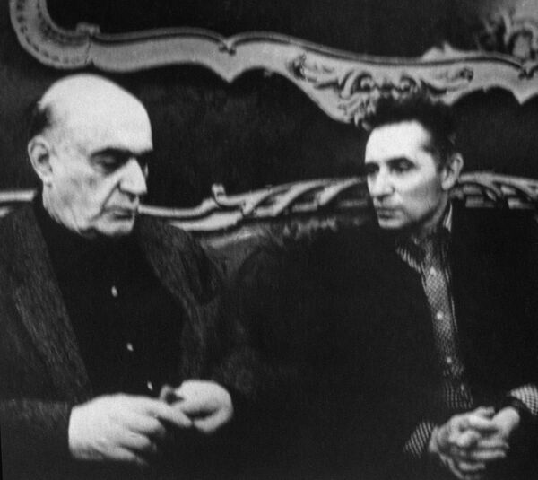 Художник Симон Вирсаладзе и балетмейстер Юрий Григорович Художник Симон Вирсаладзе и балетмейстер Юрий Григорович - Sputnik Грузия