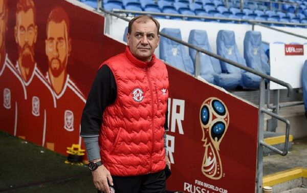 Главный тренер сборной Грузии Владимир Вайсс Главный тренер сборной Грузии Владимир Вайсс - Sputnik Грузия