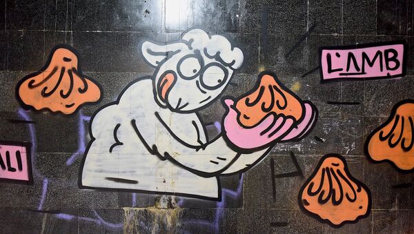 Граффити - овечка с хинкали - Sputnik Грузия