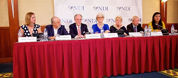 Руководители миссии наблюдателей NDI на брифинге Руководители миссии наблюдателей NDI на брифинге - Sputnik Грузия