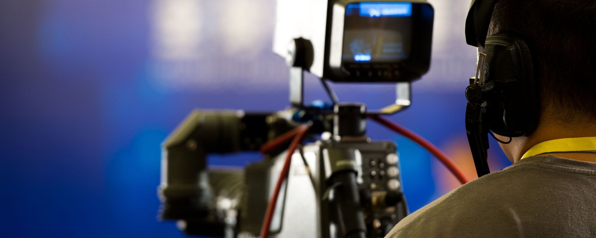 Процесс видеосъемки - Sputnik Грузия, 1920, 24.02.2026