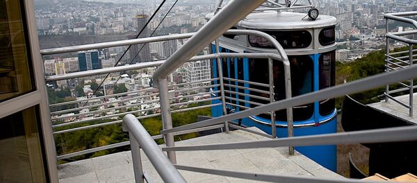 Новая канатка - до Черепашьего озера за пять минут Новая канатка - до Черепашьего озера за пять минут - Sputnik Грузия