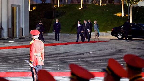 Президента Кыргызстана встретили в столице Грузии - Sputnik Грузия