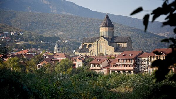 Вид на город Мцхета и собор Светицховели - Sputnik Грузия