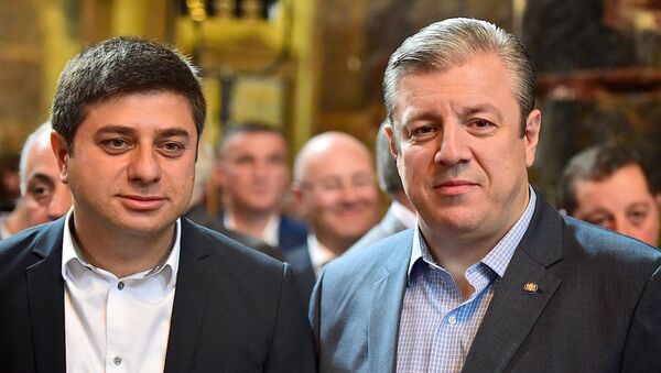 Премьер-министр Грузии Георгий Квирикашвили (справа) с депутатом парламента Закария Куцнашвили - Sputnik Грузия