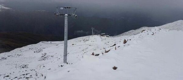 Кантатная дорога на горнолыжной трассе в Митарби Кантатная дорога на горнолыжной трассе в Митарби - Sputnik Грузия