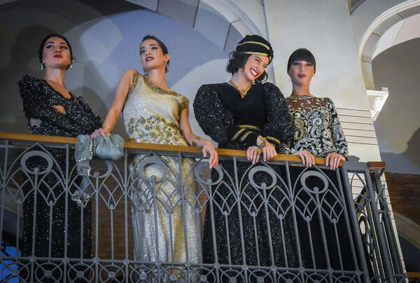 Танцовщицы ансамбля Сухишвили Танцовщицы ансамбля Сухишвили - Sputnik Грузия