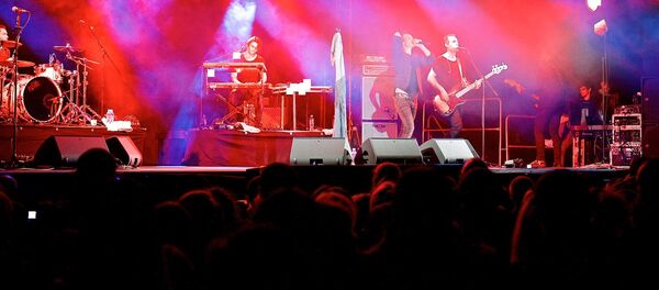 Концерт группы Океан Эльзы собрал в Тбилиси сотни зрителей - Sputnik Грузия