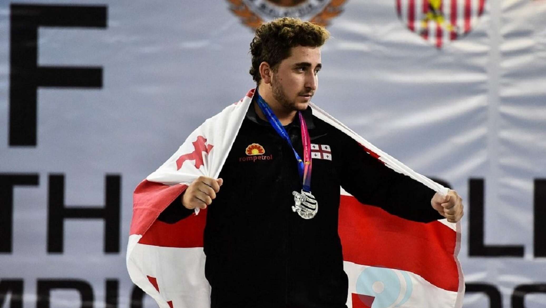 Georgian sport. Лаша талахадзе награждение. Грузинский борец реваз. Грузинские спортивные сайты. Григалашвили дзюдо.