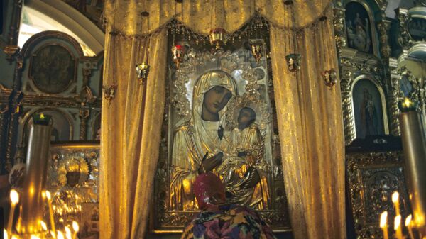 Иверская икона Божией Матери в церкви святых апостолов Петра и Павла - Sputnik Грузия