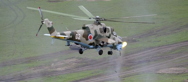 Грузинский военный вертолет во время учений на полигоне в Вазиани - Sputnik Грузия