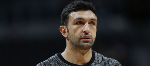 Игрок Golden State Warriors Заза Пачулия - Sputnik Грузия