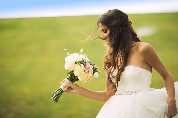 Невеста с букетом - Sputnik Грузия