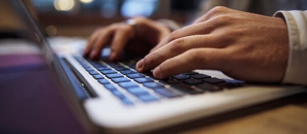 კომპიუტერთან მუშაობა - Sputnik საქართველო