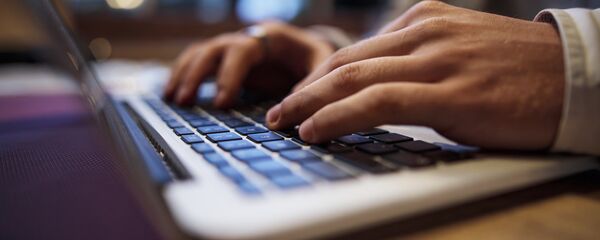 Работа за компьютером - Sputnik Грузия