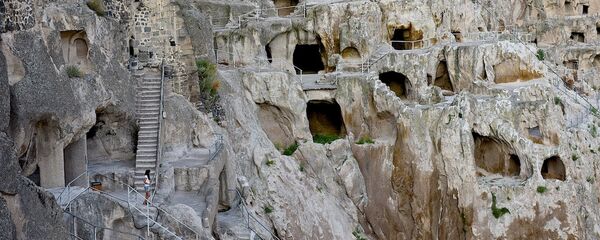 Пещерный город Вардзиа Пещерный город Вардзиа - Sputnik Грузия