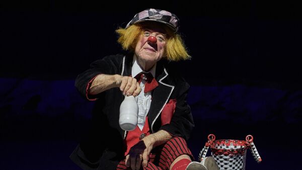 Клоун Олег Попов на премьере новой цирковой программы - Sputnik Грузия