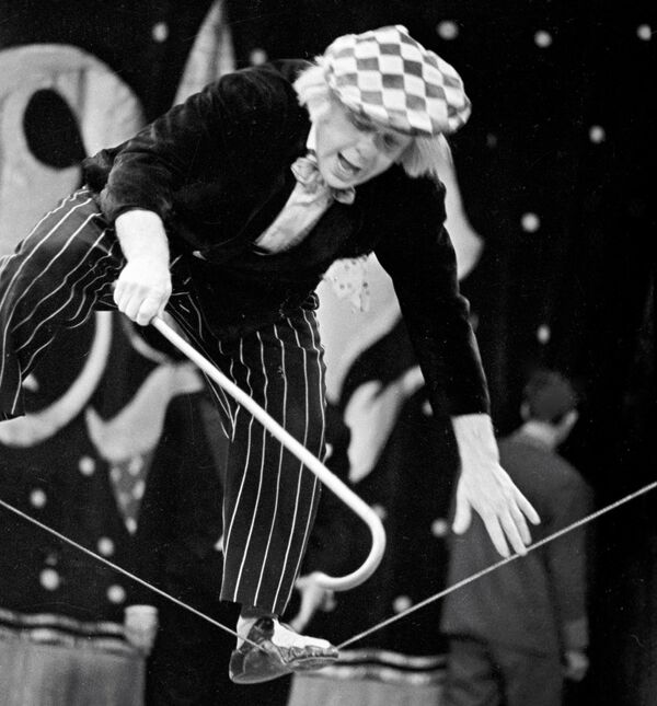 საბჭოთა თანამეგობრობის ქვეყნებში პირველი ტურნე ოლეგ პოპოვს 1957 წელს ჰქონდა. მზიანი კლოუნი საზოგადოებამ მალე შეიყვარა. - Sputnik საქართველო