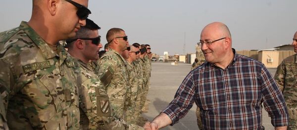 Министр обороны Грузии Леван Изория навестил грузинских военных в Афганистане - Sputnik Грузия