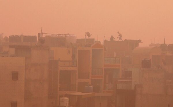 Смог ранним утром над Дели - Sputnik Грузия