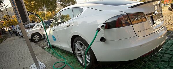 Первая станция по зарядке электромобилей в центре столицы Грузии - Sputnik Грузия