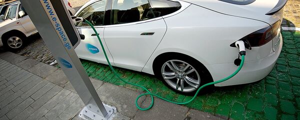 Первая станция по зарядке электромобилей в центре столицы Грузии Первая станция по зарядке электромобилей в центре столицы Грузии - Sputnik Грузия