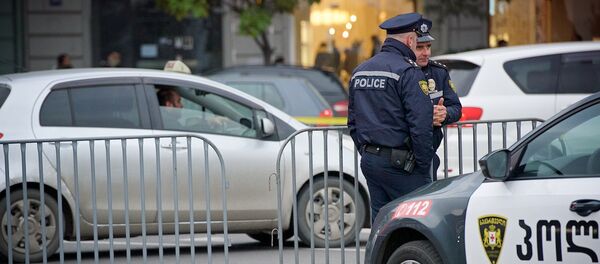 Сотрудники патрульной полиции - Sputnik Грузия