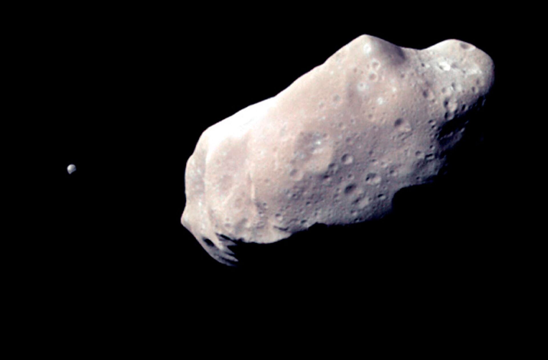 К Земле летят опасные астероиды - Sputnik Грузия, 1920, 27.05.2021
