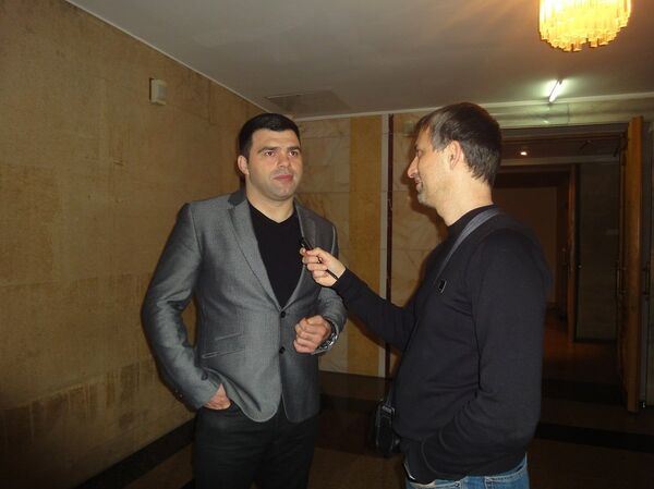 Голоса Грузии. Певец Арсен Немсверидзе (Нико Неман) Голоса Грузии. Певец Арсен Немсверидзе (Нико Неман) - Sputnik Грузия