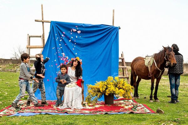 Фотопроект Шарикадзе Цыгане за занавесью - Sputnik Грузия