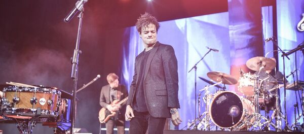 Популярный британский певец Джейми Каллум - Sputnik Грузия